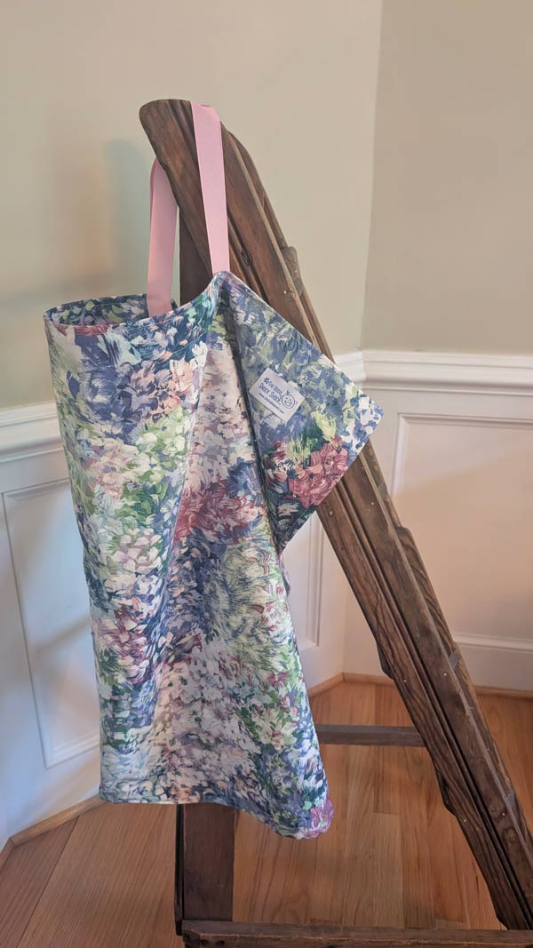 Bada Babies Gift Set - Nursing Cover, Cloth and Bib